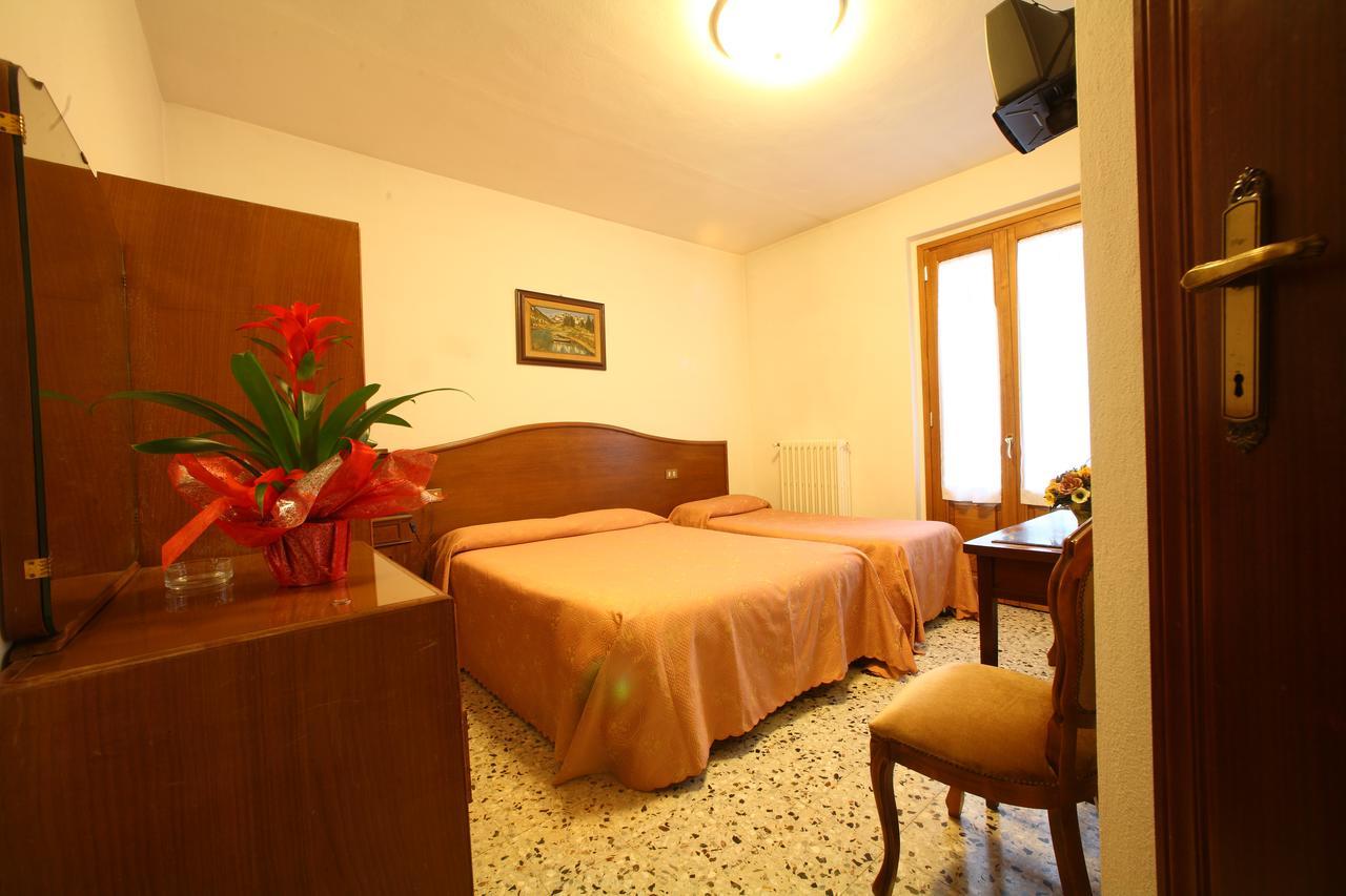 Hotel Ristorante Il Poggiolo *