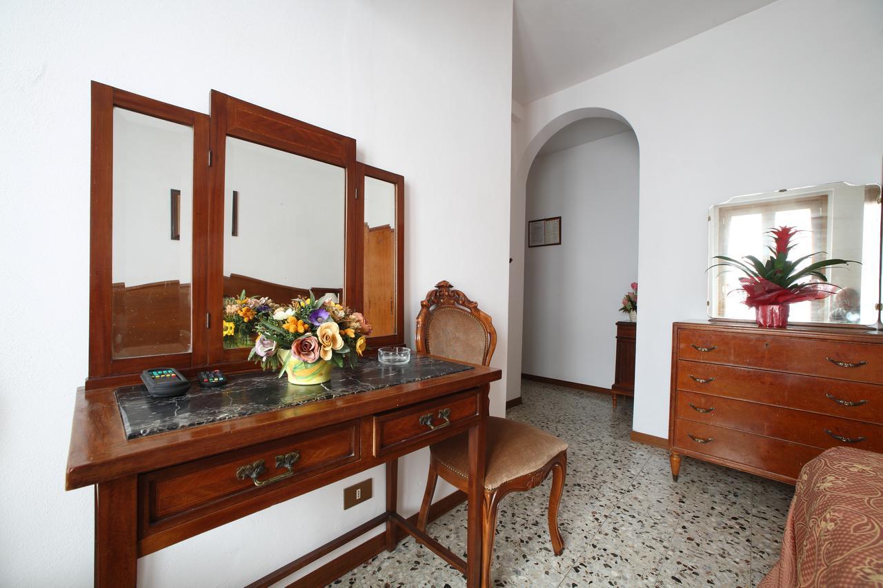 Hotel Ristorante Il Poggiolo *